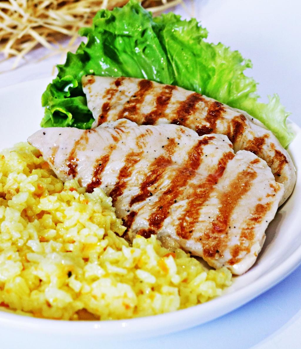 Пилешко филе с ориз Пилешкото е един от основните ни продукти в хранителния режим. Затова е много важно месото да бъде с високо качество, без добавени консерванти, подобрители или хормони.