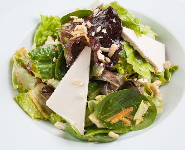 lv СА ЛАТА С ХАМОН GREEN SALAD MIX WITH HAMON MIX OF GREEN SALADS WITH VEGAN DELISHU CHEESE FROM CULTURED