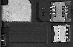 Контакт на батерията SIM microsd Зареждане на телефона Зареждане без поставка Свържете зарядното устройство microusb към конектора на телефона и след това свържете зарядното устройство към