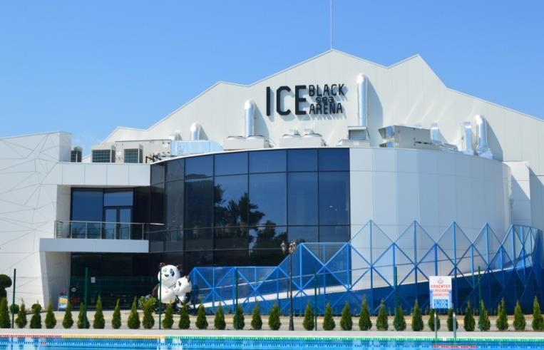 Therma Eco 5* «Black Sea Ice Arena» Ледената пързалка "BLACK SEA ICE ARENA" е голям модерен спортен и тренировъчен комплекс с обща площ от 3300 кв.м., с ледено покритие с размери 60x30 m, трибуна за зрители над 400 места.