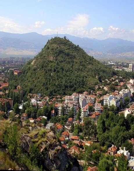 Градът на тепетата. Пловдив е с над 3000 години по-стар от Рим и е съвременник на Троя.