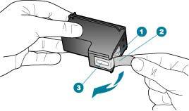 6. Извадете новата печатаща касета от опаковката й, като внимавате да докосвате само черната пластмаса и внимателно отстранете пластмасовата лепенка, като използвате розовия накрайник за издърпване.