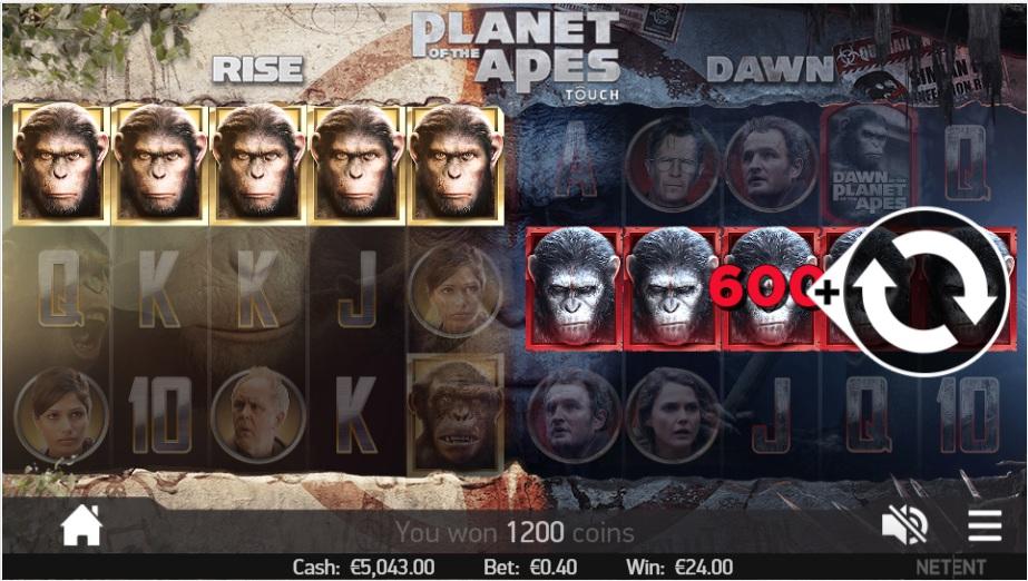 ДИЗАЙН НА ИГРАТА Тема и графика на играта Барабаните и фона с тема от Planet of the Apes, заедно с бързите функции, създават ротативка, тясно свързана с двата филма Планетата на маймуните.