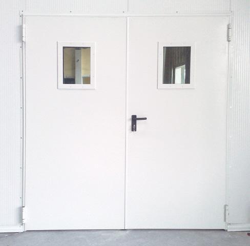 Характеристики Двулицева врата, изработена от галванизирана стомана с обща дебелина 50мм или 60мм Ъглово сглобяема рамка с или без долна рамка Пожароустойчива брава със стоманено ядро Секретен патрон