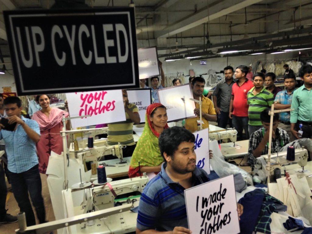 UPMADE мода от текстилни отпадъци 10 и 40% загуба на текстилни материали при производството на дрехи H&M от 2013 са събрани 55