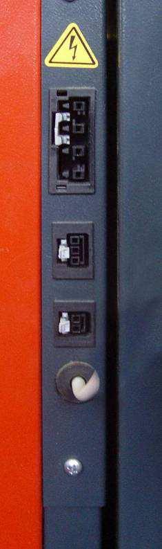 Фигура 6.3. Означение на електрическите конектор, монтирани на интерфейнсия панел на котела.