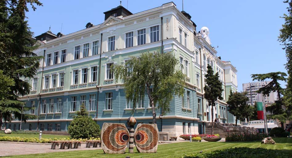 Икономически университет Варна e основан през 1920 г. и е първото висше икономическо училище в България.