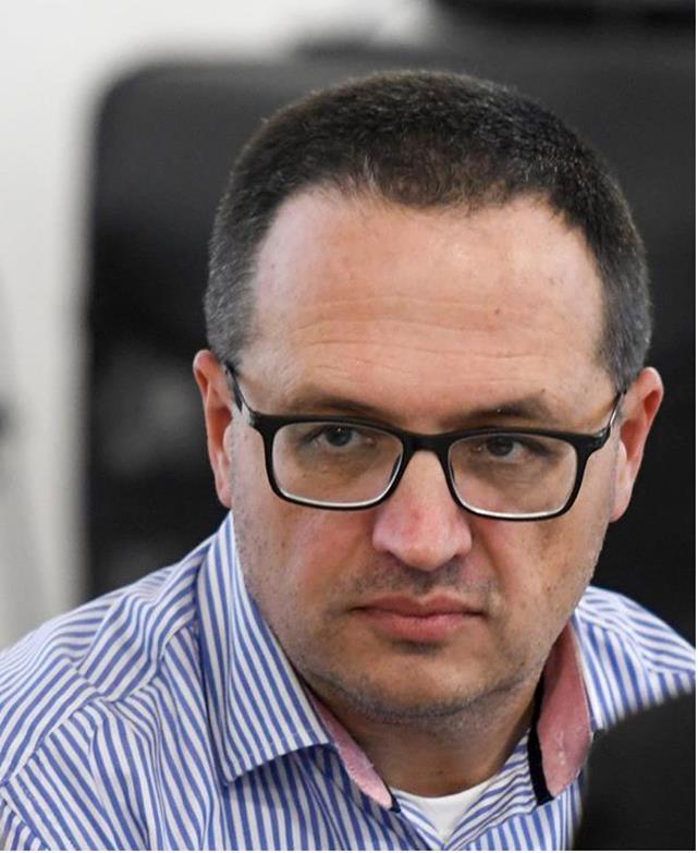 Светлозар Каранешев е ръководител на вътрешен одит на Българо Американска кредитна банка.