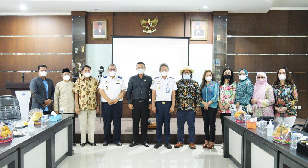 Komisi V DPR ke Stasiun Batutulis, Bogor, Jawa Barat, Kamis (2/12).