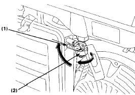 5. Поддръжка на искроуловителя (ако е оборудван) ПРЕДУПРЕЖДЕНИЕ! Ако двигателя е работил, шумозаглушителя се е загрял и има опасност от изгаряне при допир с него.