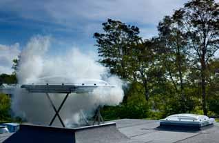 При пожар системата автоматично отваря прозореца и дава възможност за отвеждане на дима. Предлага се в два варианта за скатен покрив и за плосък покрив.