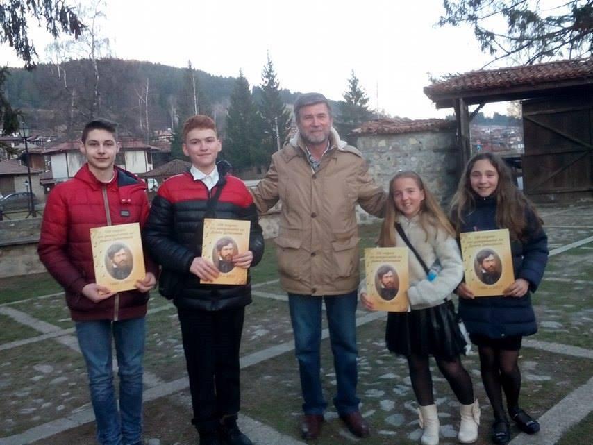 Училището ни бе достойно представено в Димчови четения в град Копривщица с рецитал от учениците Красимира