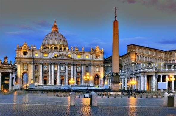 2 ДЕН Закуска. Свободно време. В 14:00 ч. ще стартираме нашата пешеходна обиколка на Бароков Рим - Най-известните римски фонтани и площади с Фонтана Треви и Пантеона.